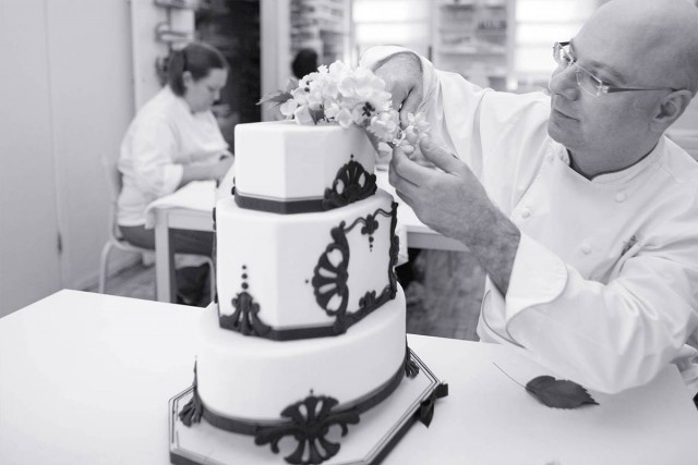 wedding cakes, celebration cakes, and designer cakes in new york